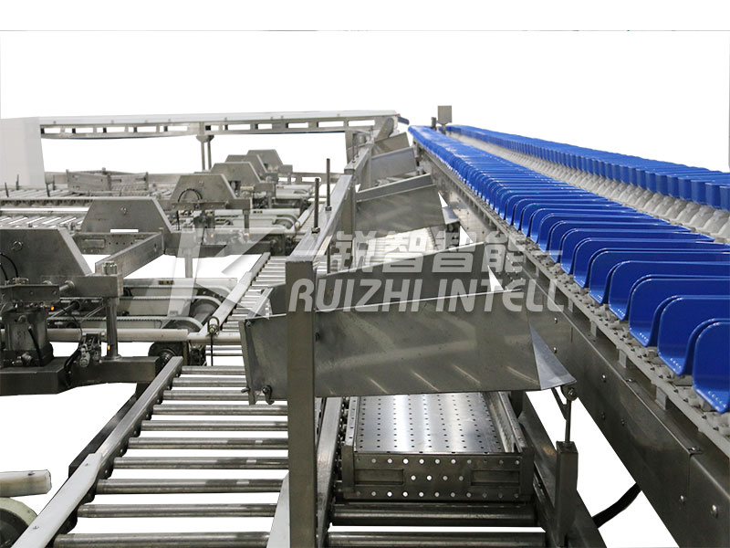 鴨貨智能鹵煮鍋配有內(nèi)筐方便操作