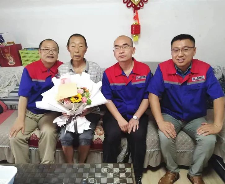 點(diǎn)滴關(guān)愛暖人心